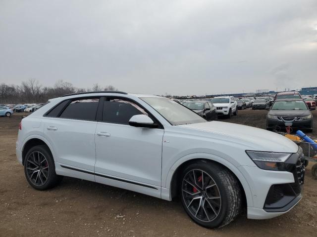  AUDI Q8 2022 Белы