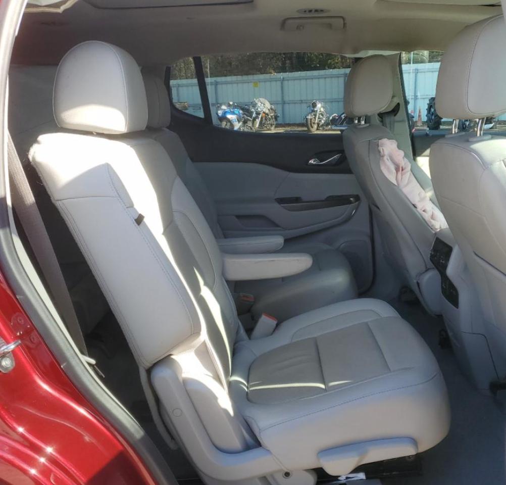 2020 GMC Acadia - Image 11