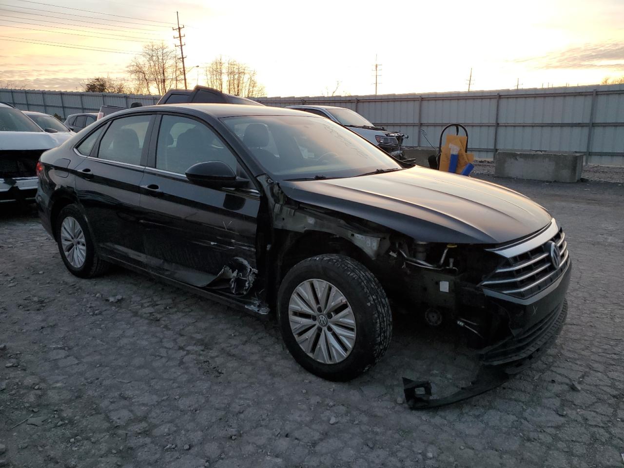 2019 Volkswagen Jetta - Image 4
