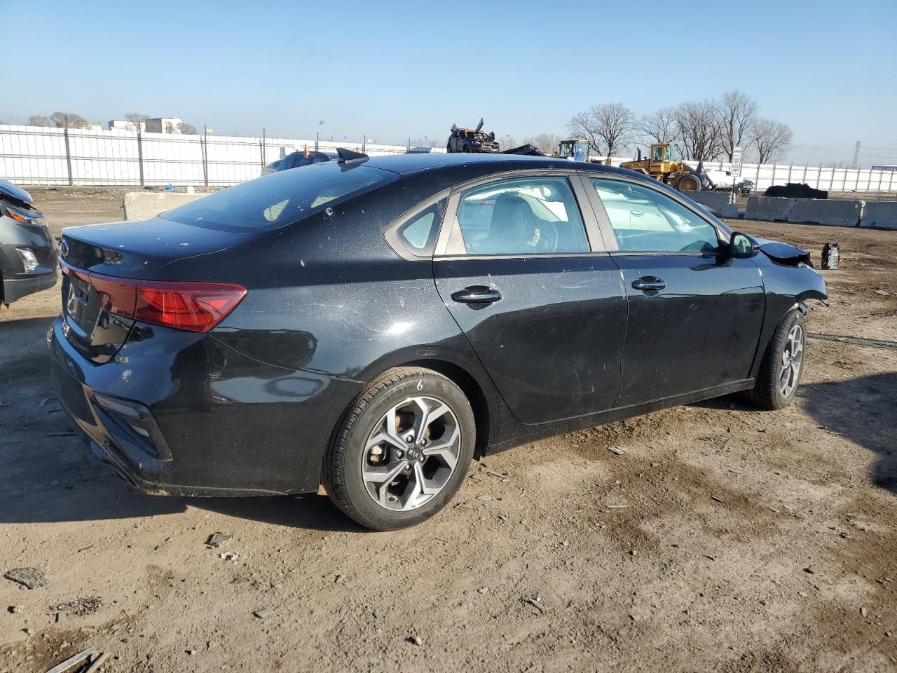 VIN 3KPF24AD3ME279115 2021 KIA FORTE no.3