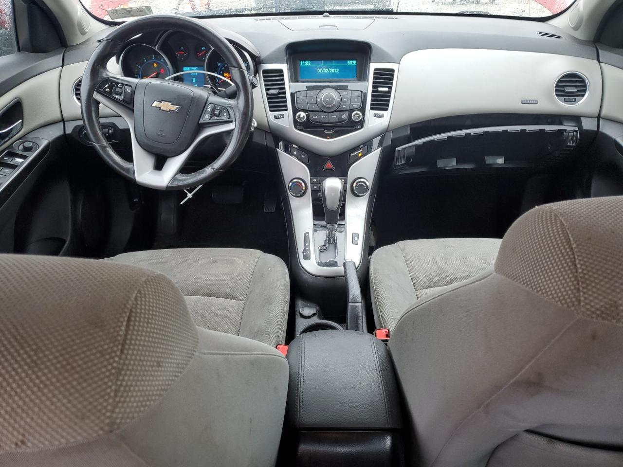 2014 Chevrolet Cruze - Image 8