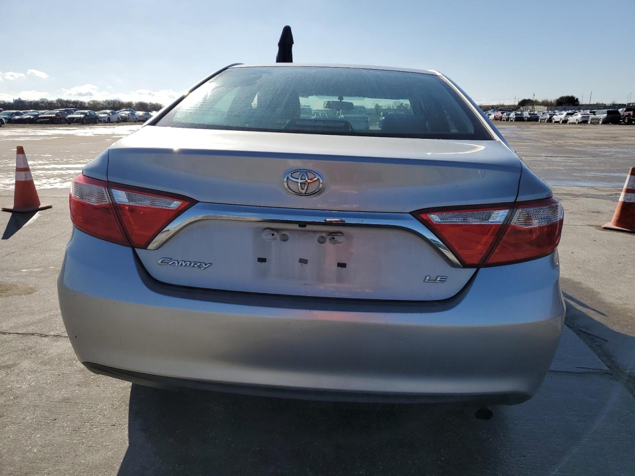 2016 Toyota Camry - Image 6