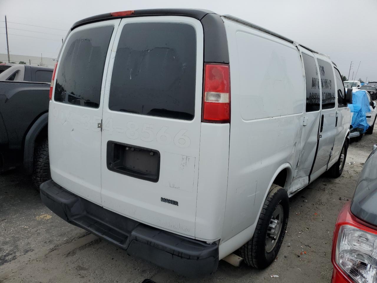 VIN 1GCWGAFF0G1198302 2016 CHEVROLET EXPRESS no.3