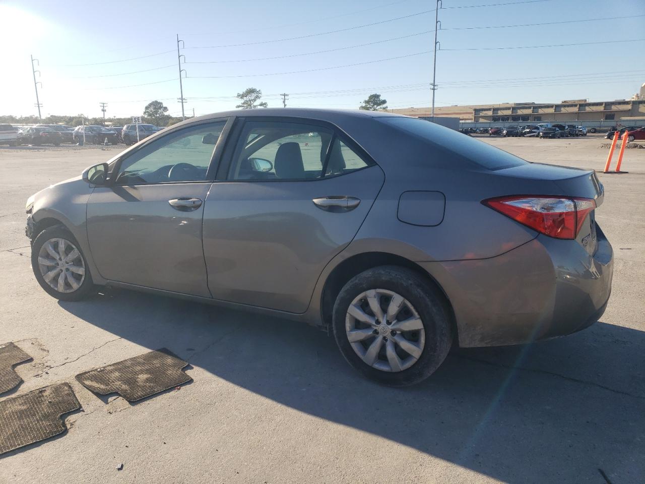 VIN 5YFBURHE9FP338187 2015 TOYOTA COROLLA no.2