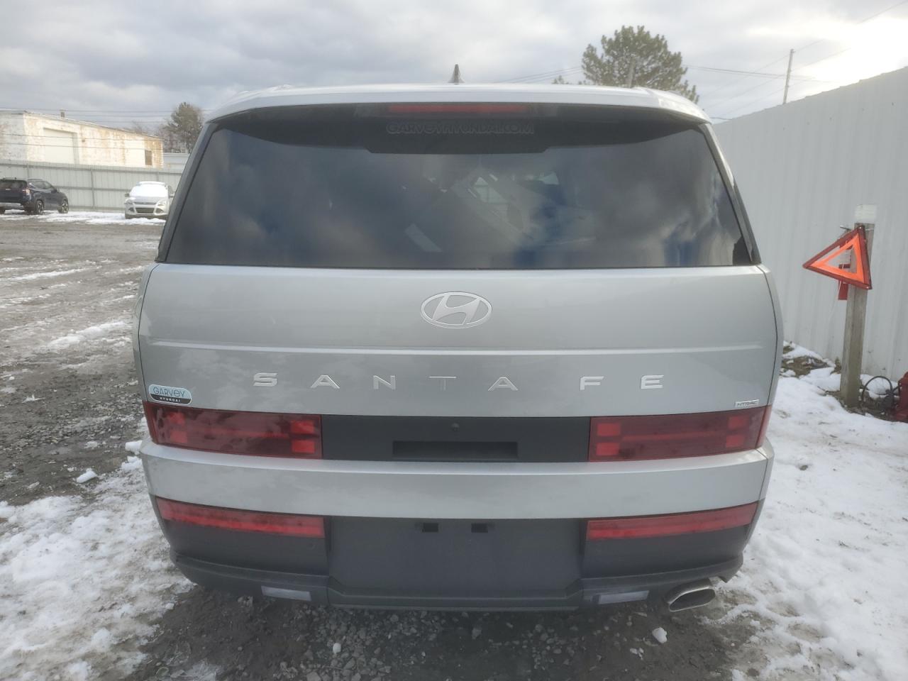 2024 Hyundai Santa Fe - Image 6
