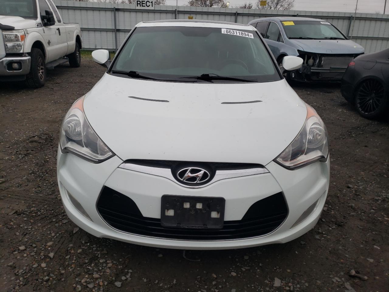 VIN KMHTC6AD7DU135608 2013 HYUNDAI VELOSTER no.5