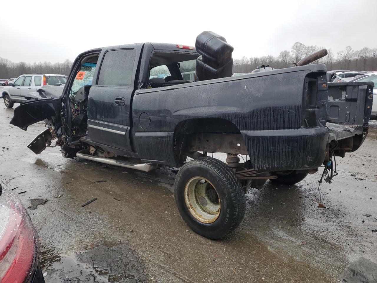 2006 Chevrolet Silverado - Image 2