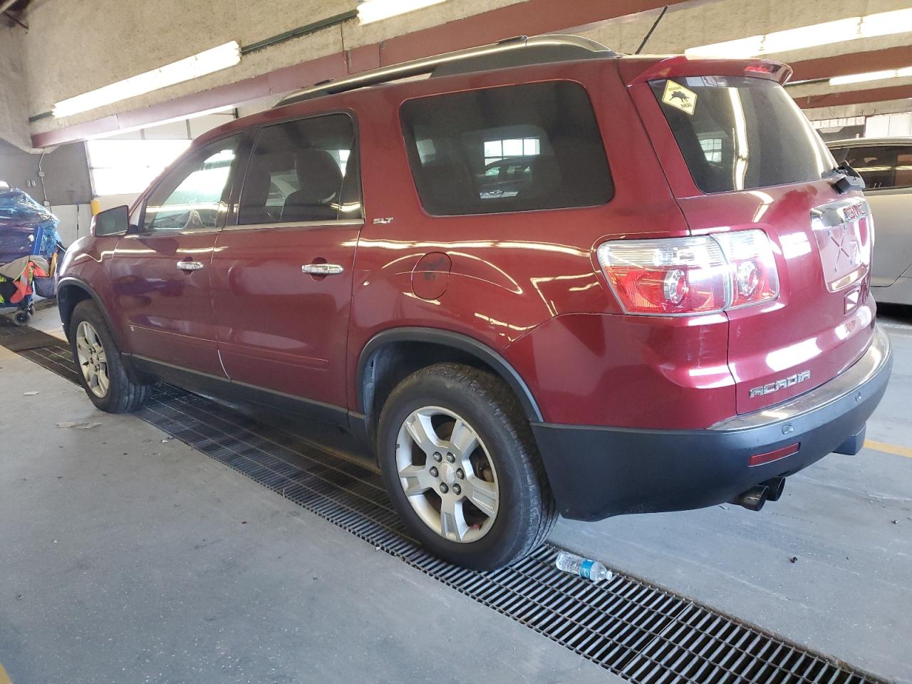 2009 GMC Acadia - Image 2