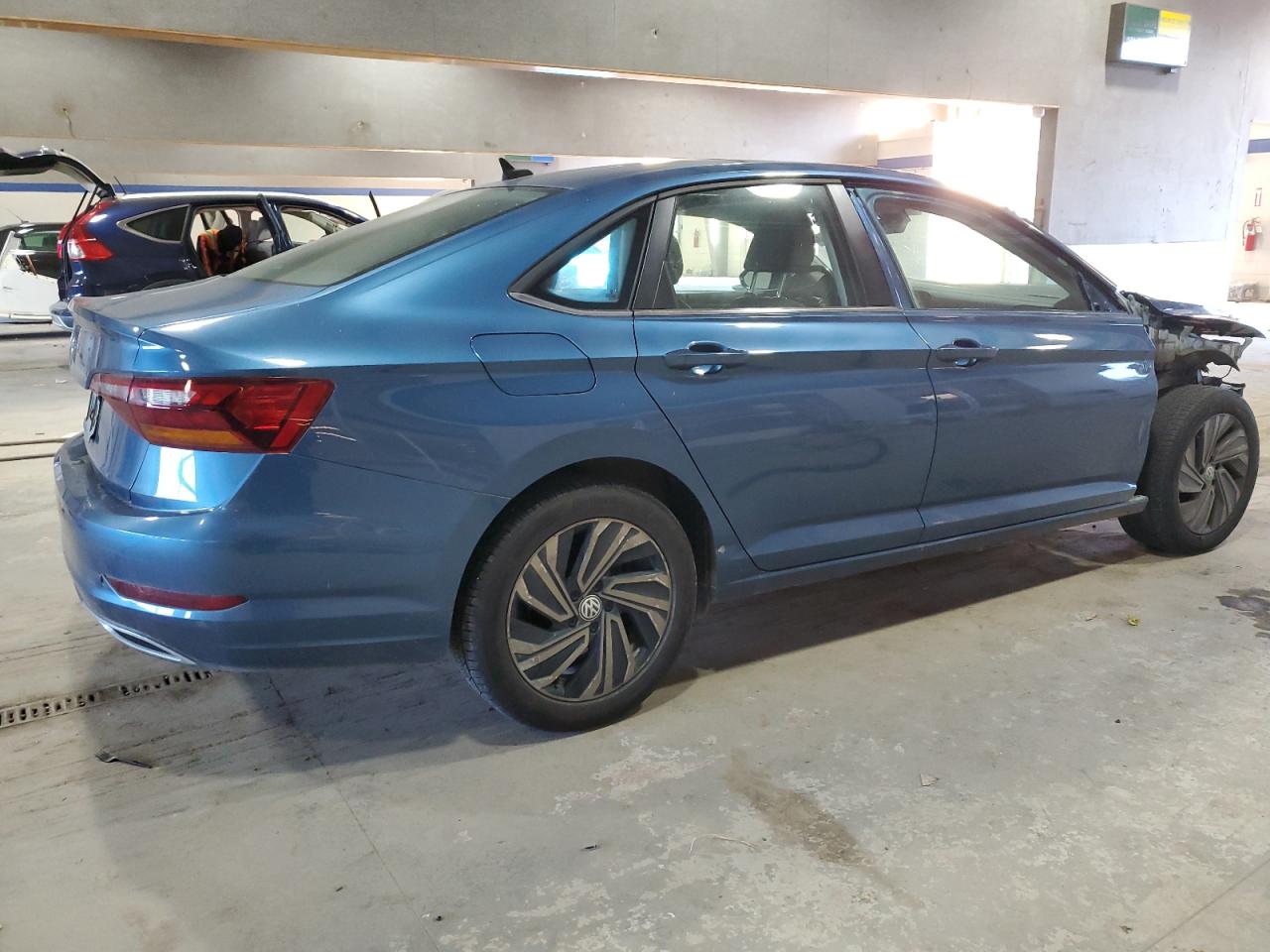 2019 Volkswagen Jetta - Image 3