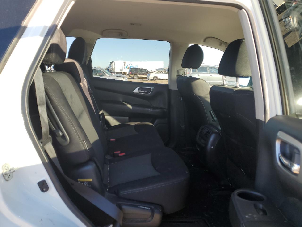 2020 Nissan Pathfinder - Image 11