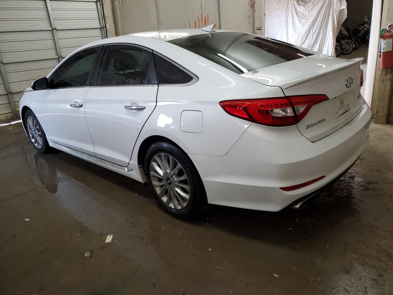 2015 Hyundai Sonata - Image 2