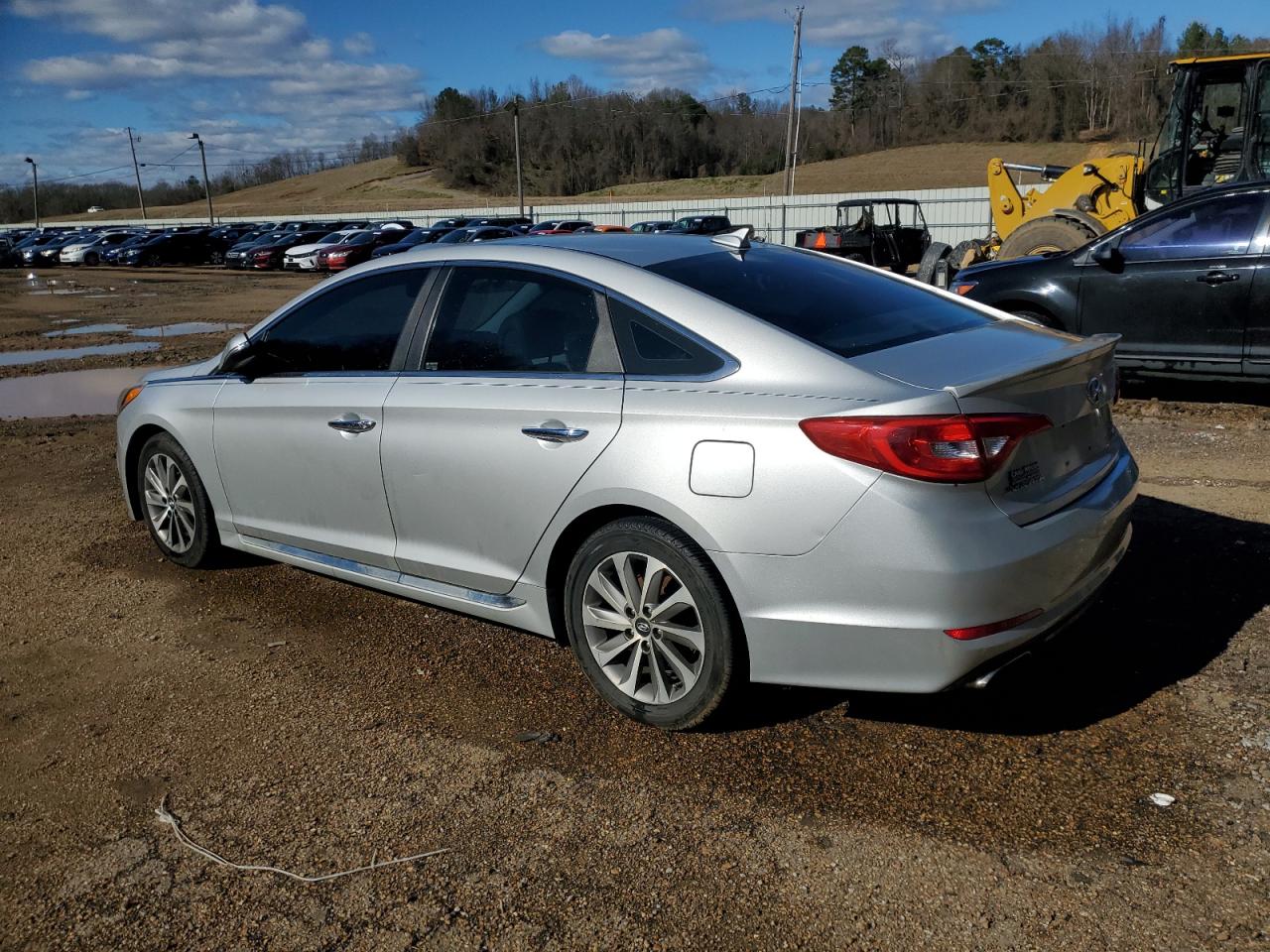 2015 Hyundai Sonata - Image 2