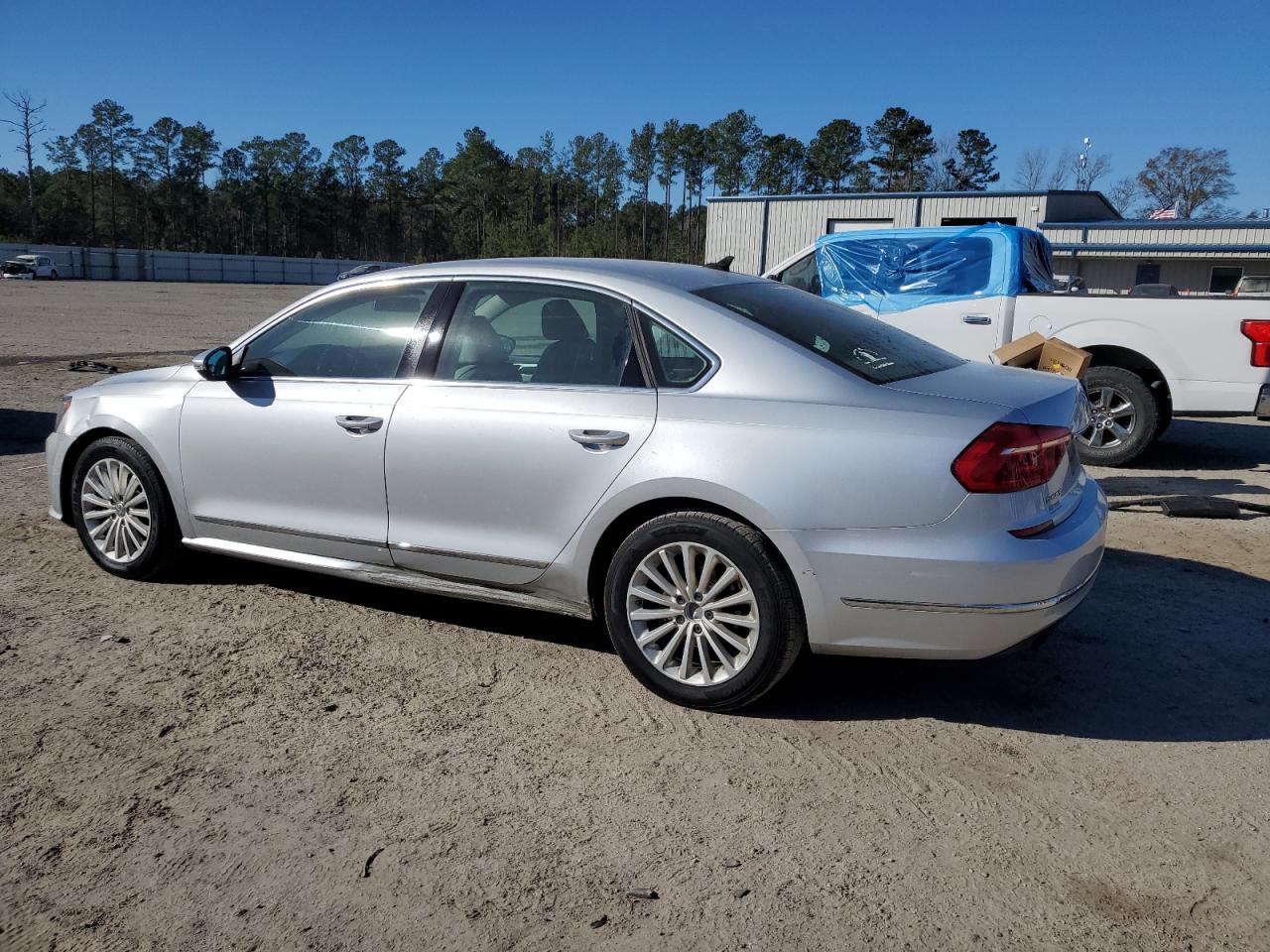 VIN 1VWBS7A36GC065543 2016 VOLKSWAGEN PASSAT no.2