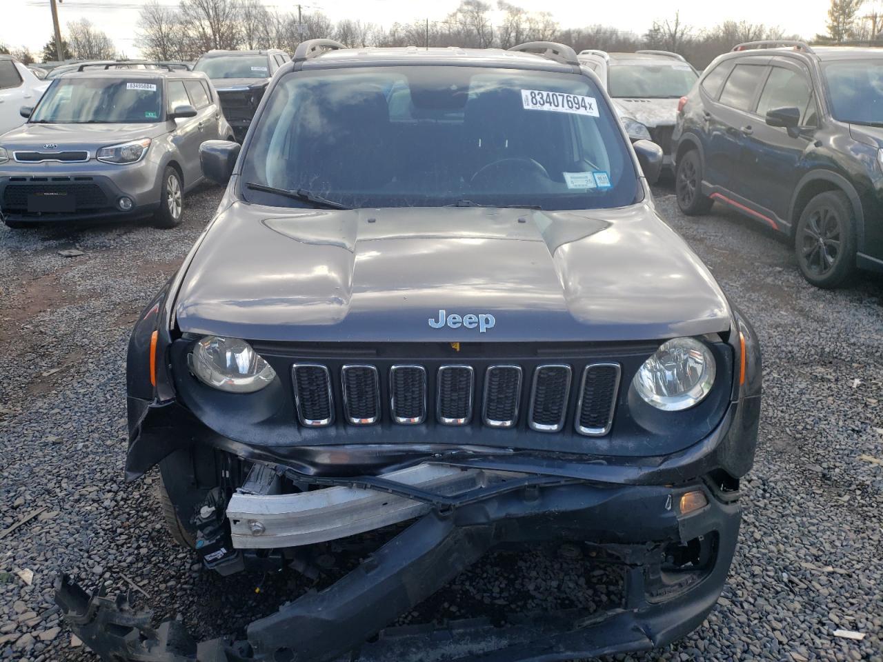 VIN ZACCJBBB1JPH17166 2018 JEEP RENEGADE no.5