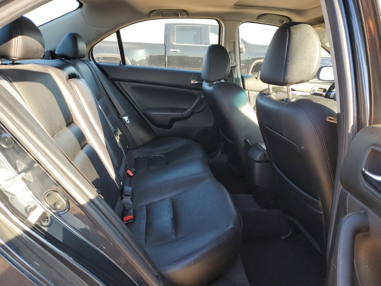 2004 Acura TSX - Image 10