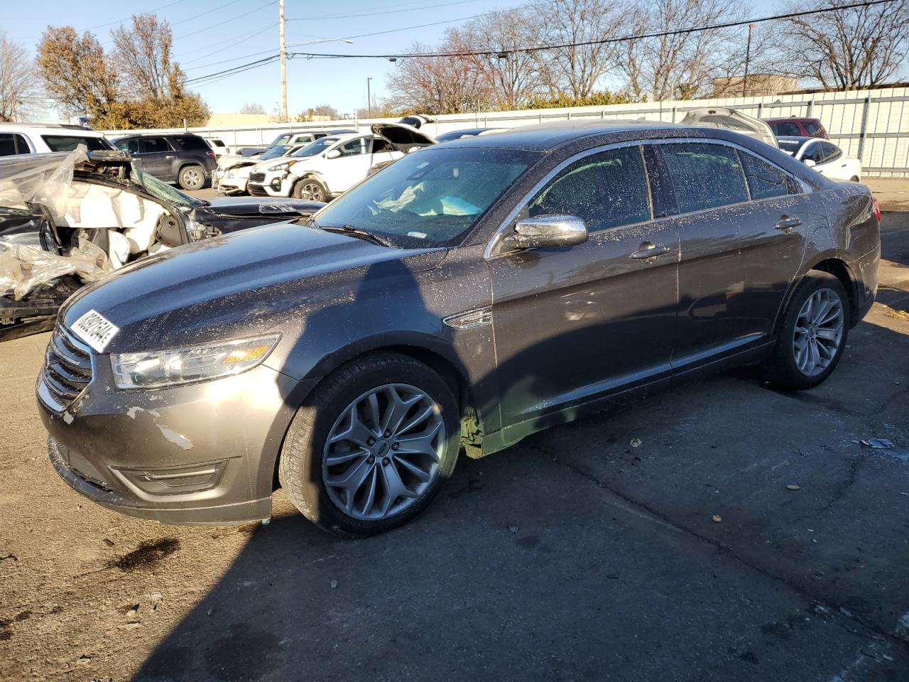 2015 Ford Taurus - Image 1
