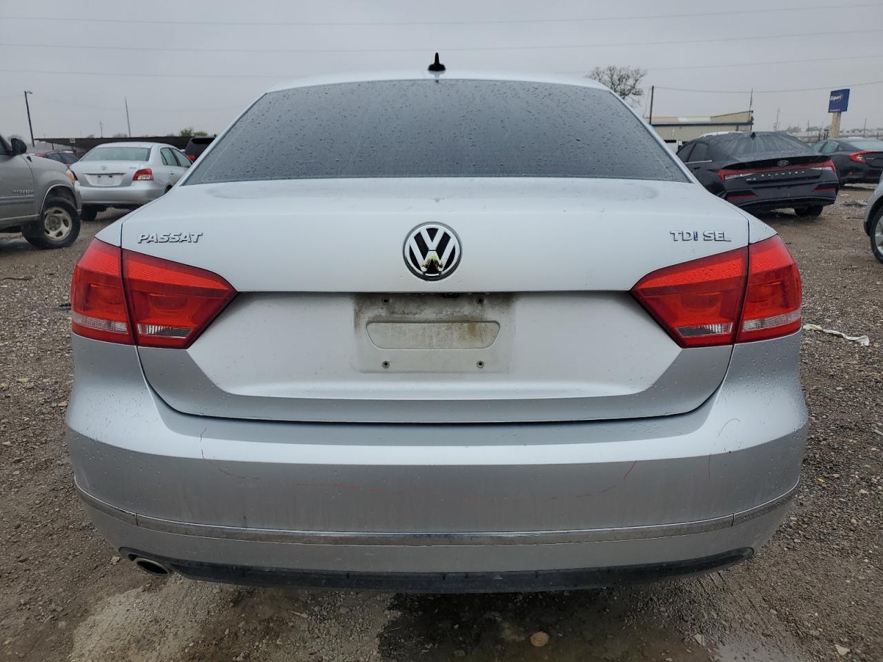 2015 Volkswagen Passat - Image 6