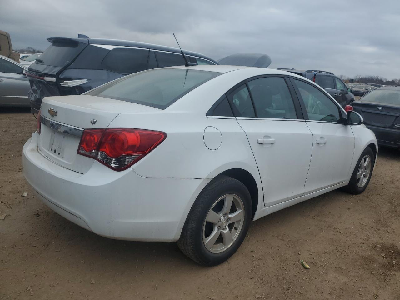 VIN 1G1PC5SB9E7234176 2014 CHEVROLET CRUZE no.3