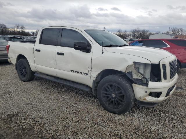  NISSAN TITAN 2018 Белы