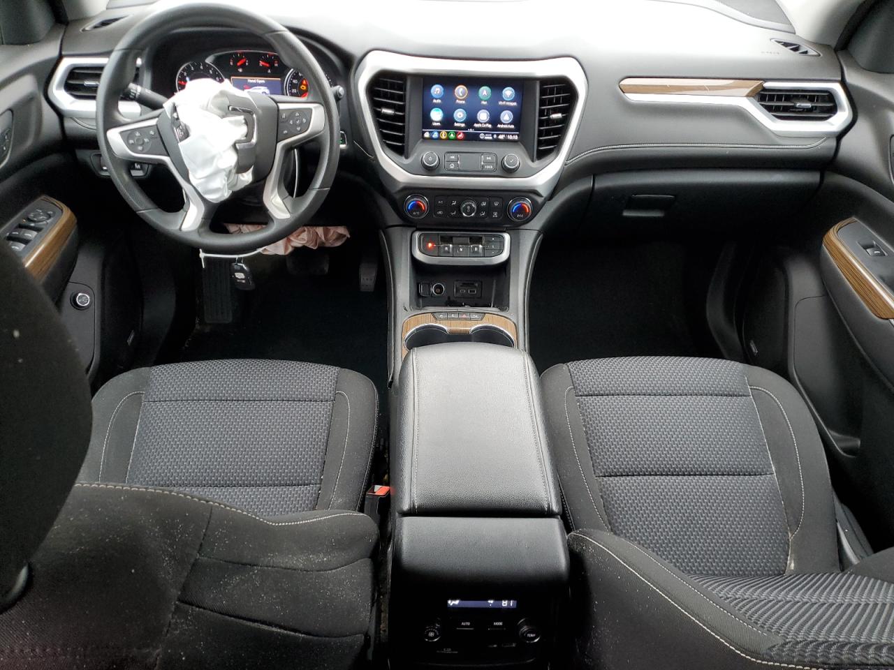 2022 GMC Acadia - Image 8
