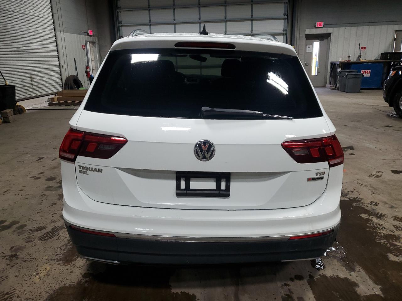 VIN 3VV2B7AX1JM111745 2018 VOLKSWAGEN TIGUAN no.6