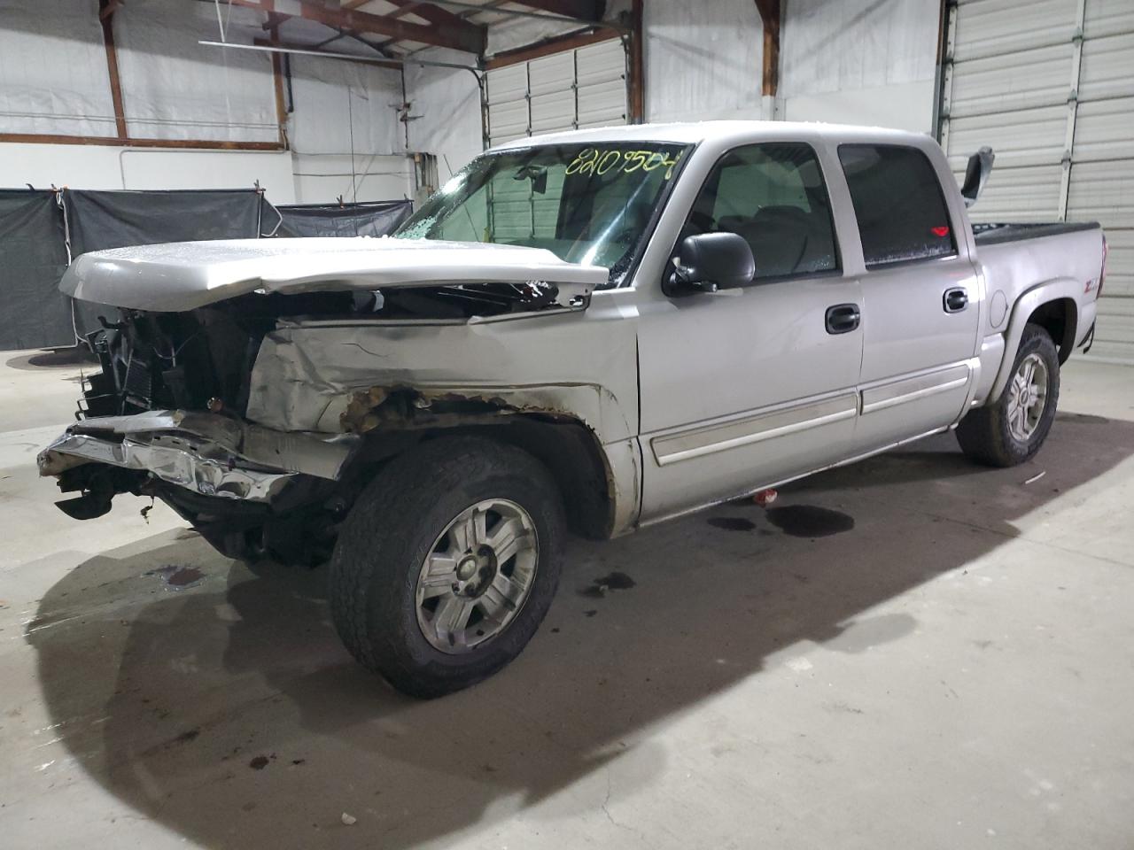 2006 Chevrolet Silverado K1500 продається в Lexington, KY - Front End