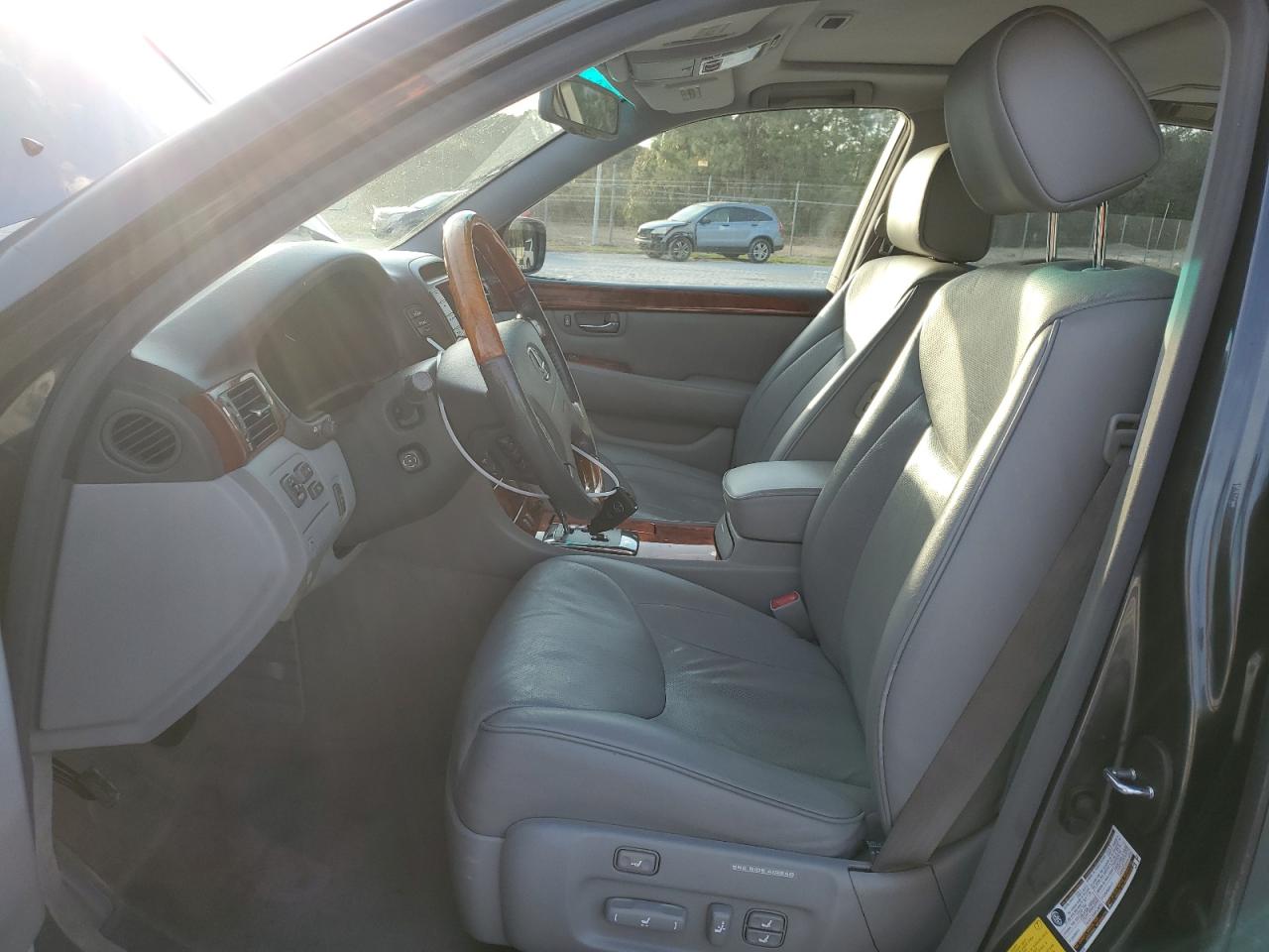 2005 Lexus LS - Image 7