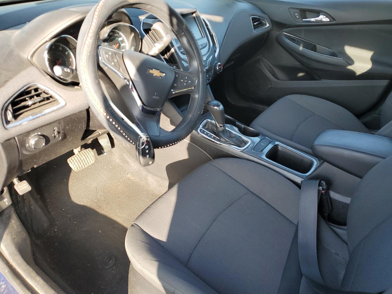 2018 Chevrolet Cruze - Image 7