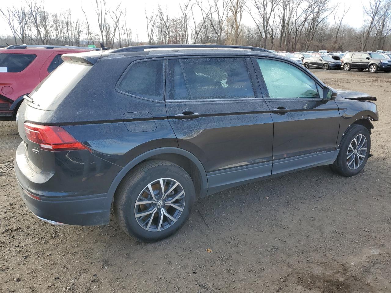 2021 Volkswagen Tiguan - Image 3