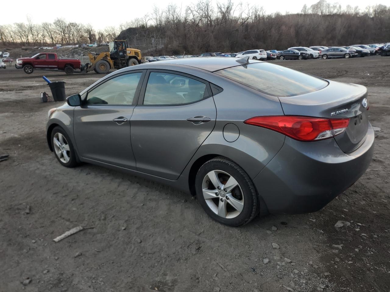 2013 Hyundai Elantra - Image 2
