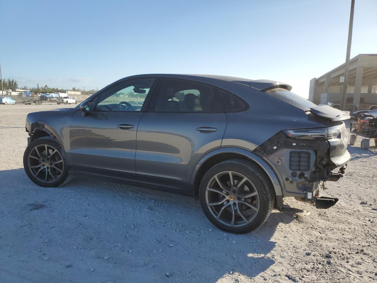 VIN WP1BA2AY9MDA42251 2021 PORSCHE CAYENNE no.2