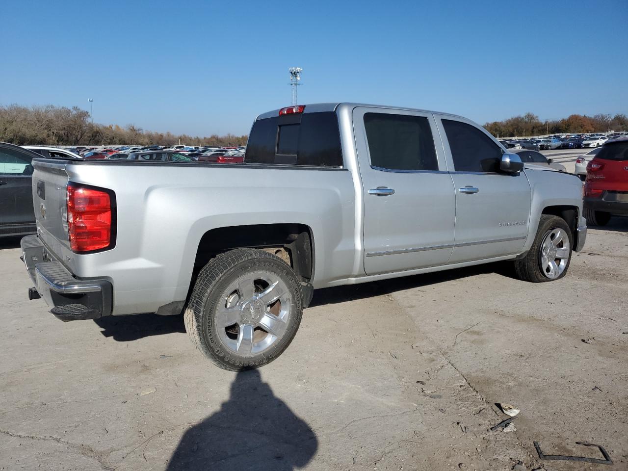 2015 Chevrolet Silverado - Image 3