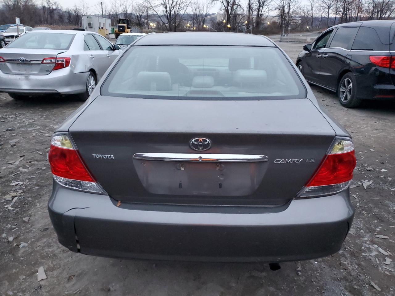 2005 Toyota Camry - Image 6