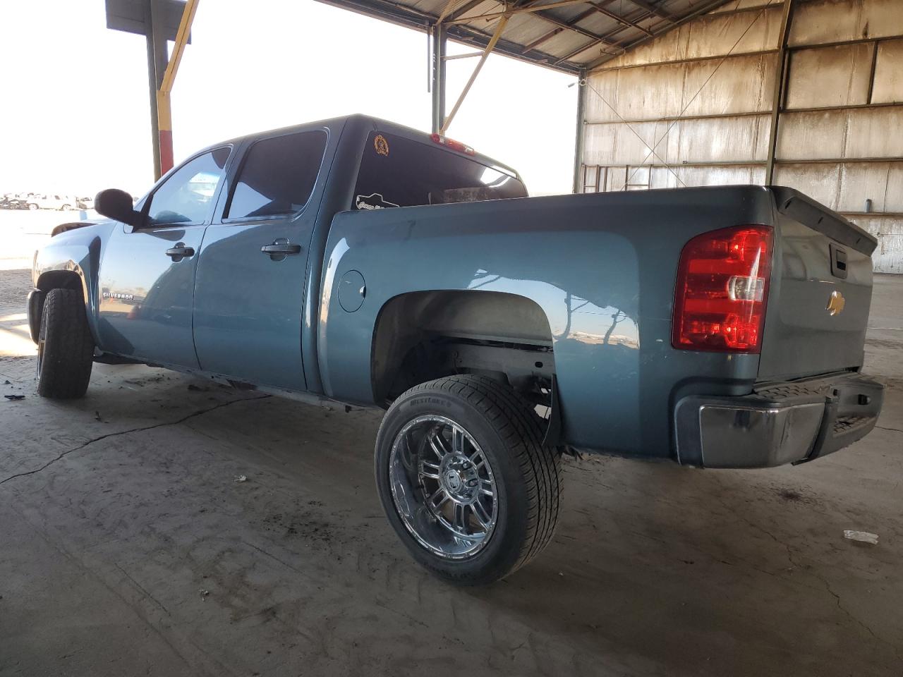 2012 Chevrolet Silverado - Image 2