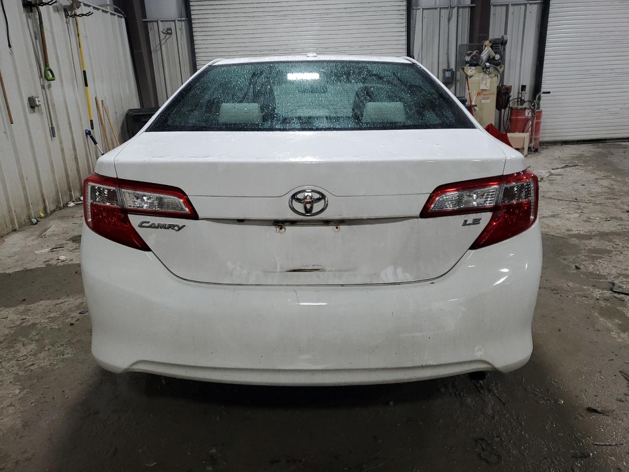 2014 Toyota Camry - Image 6