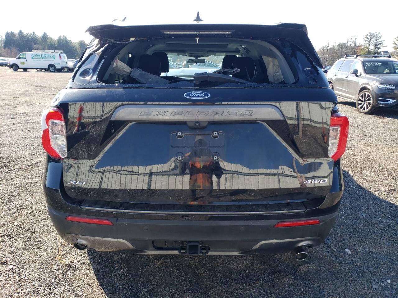 2022 Ford Explorer - Image 6