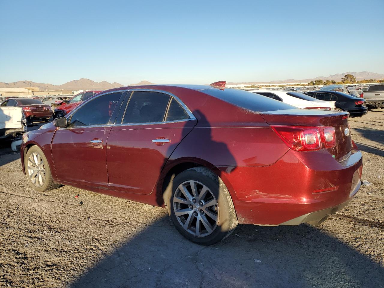 VIN 1G11E5SA2GF146943 2016 CHEVROLET MALIBU no.2