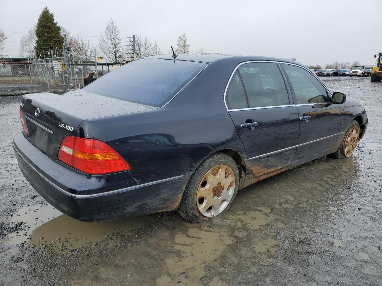 2003 Lexus LS - Image 3