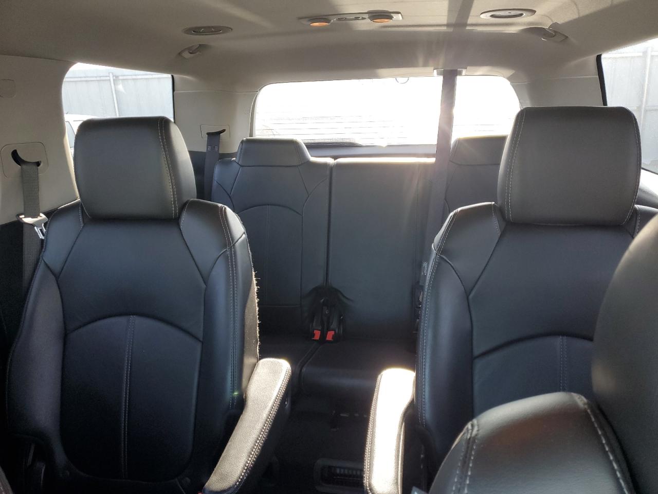 2016 GMC Acadia - Image 10
