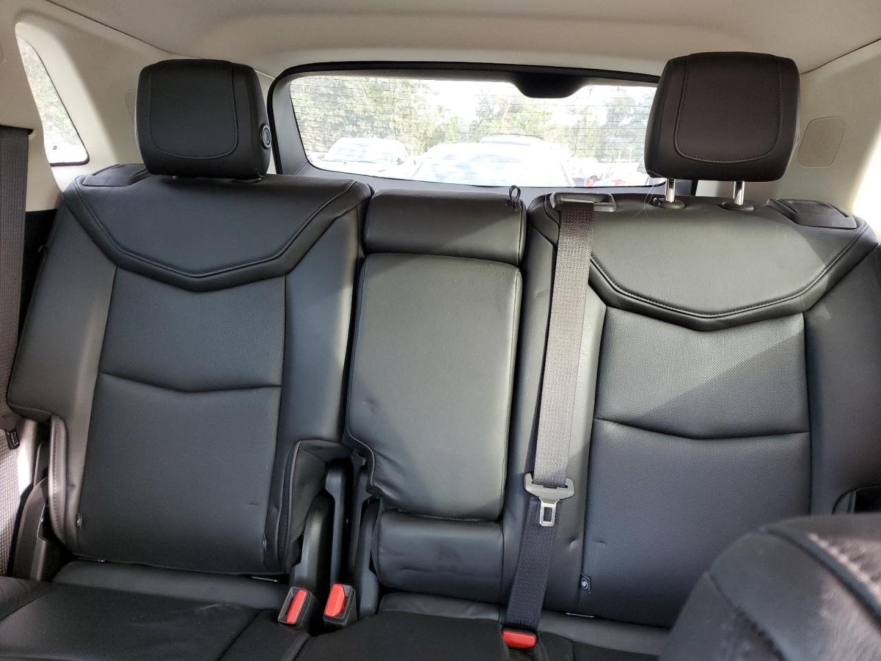 2019 Cadillac XT5 - Image 10