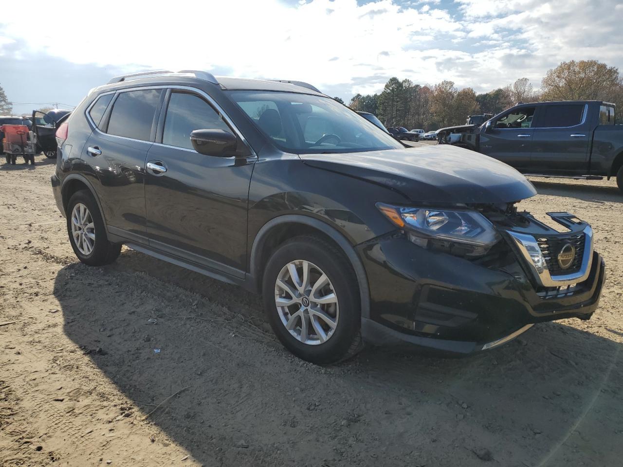 2018 Nissan Rogue - Image 4