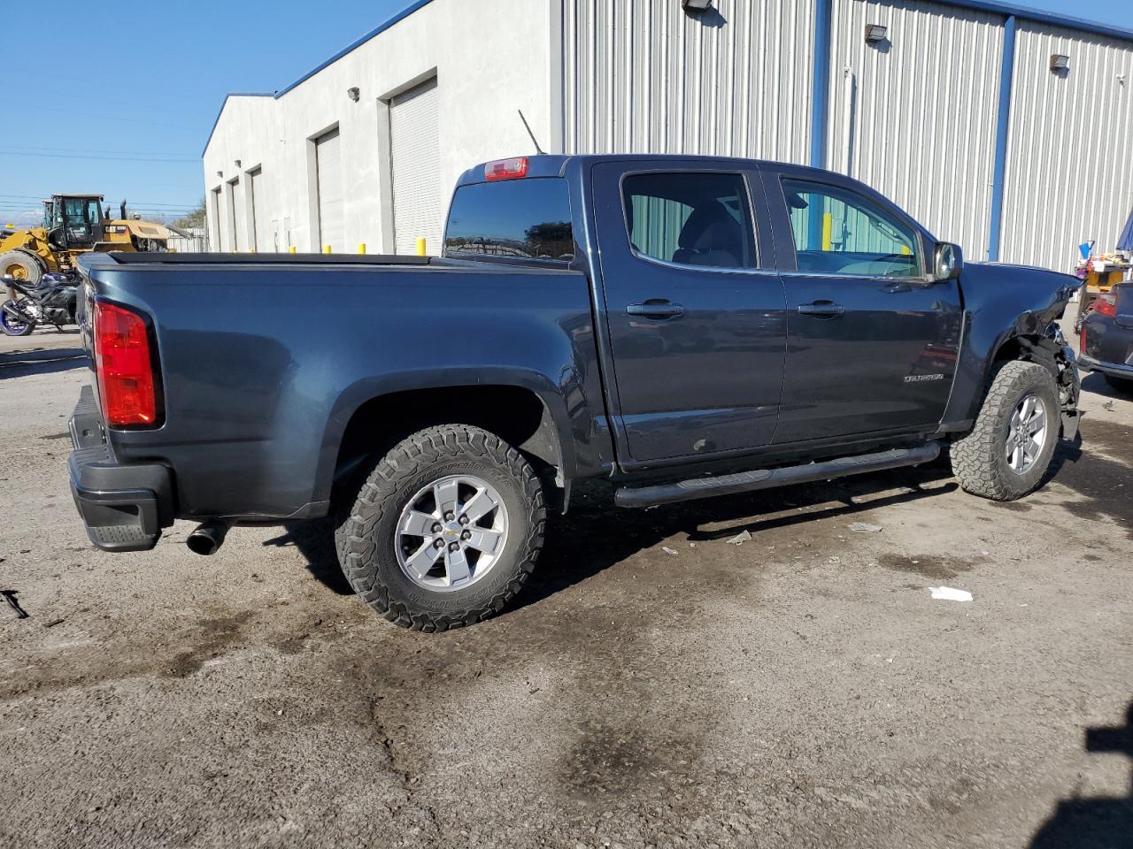 VIN 1GCGSBEN7K1356287 2019 CHEVROLET COLORADO no.3