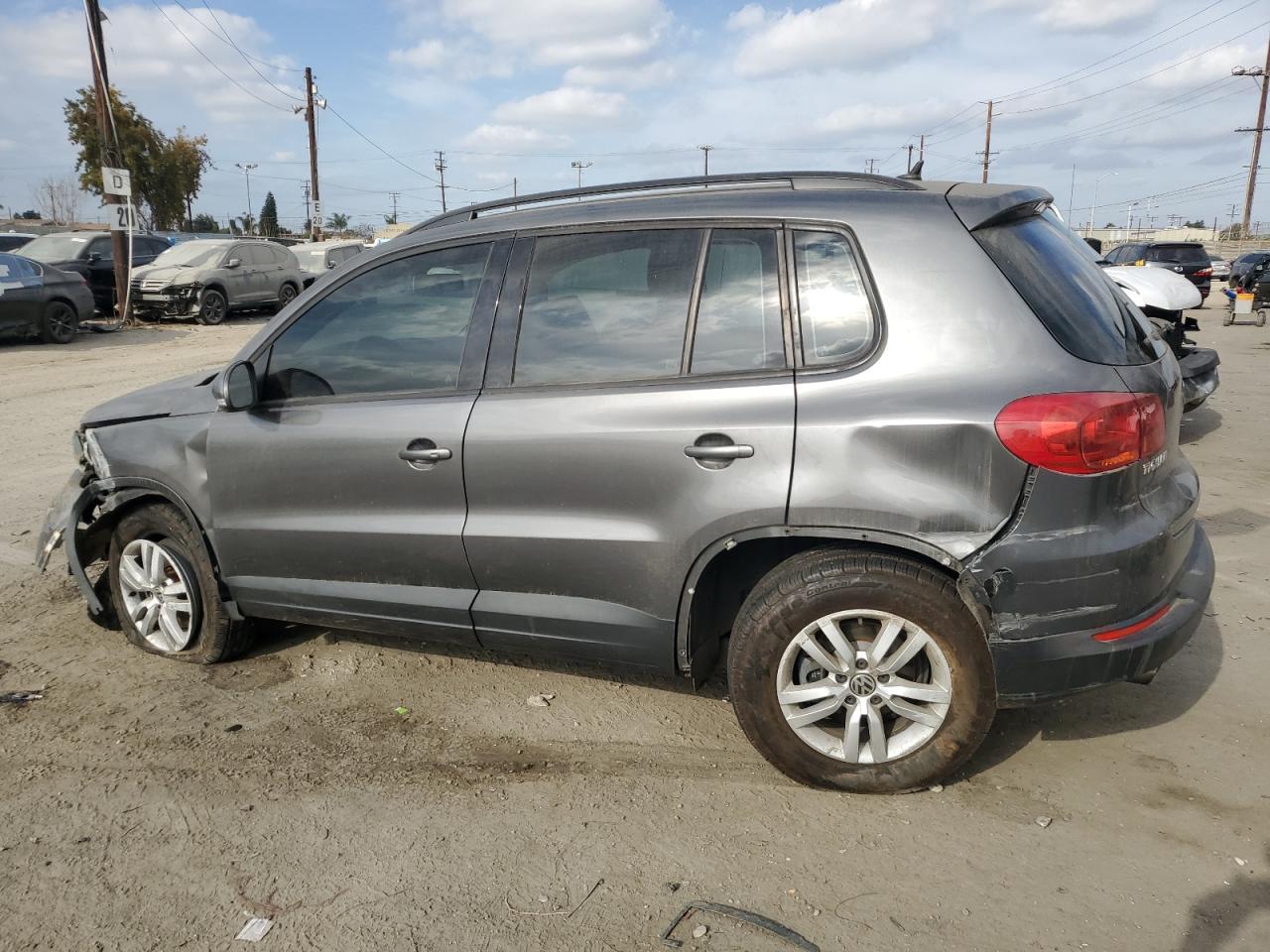 VIN WVGAV7AX1GW544343 2016 VOLKSWAGEN TIGUAN no.2