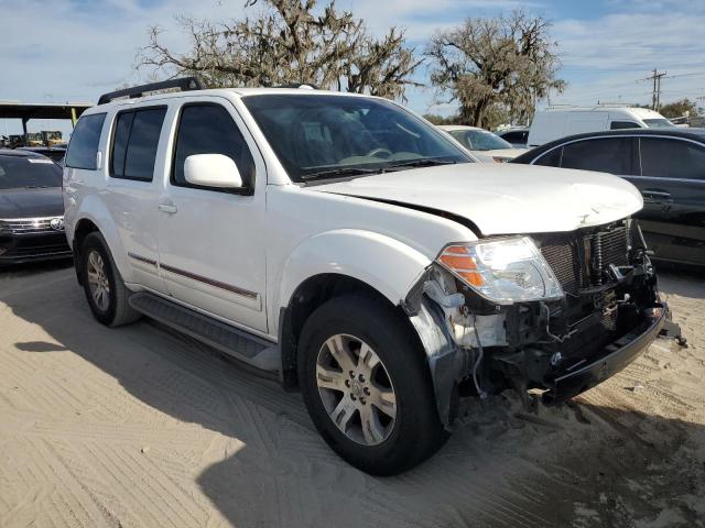  NISSAN PATHFINDER 2012 Белы