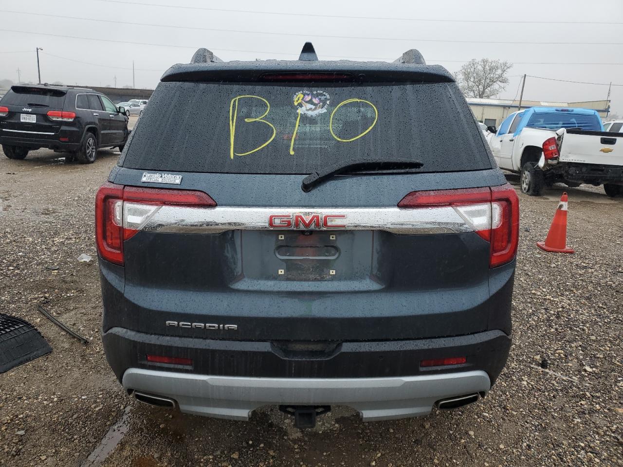 2020 GMC Acadia - Image 6