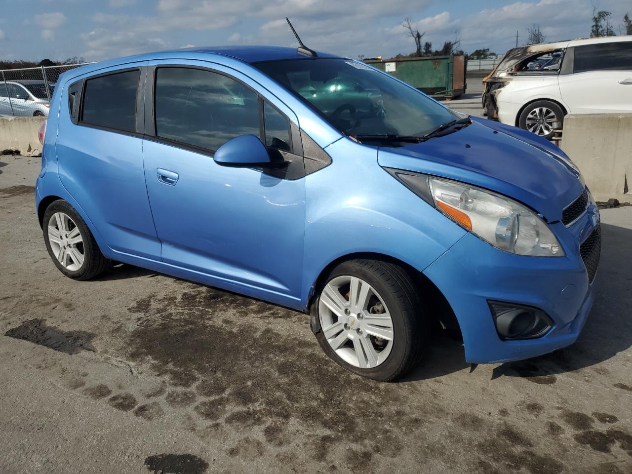 VIN KL8CD6S92EC466639 2014 CHEVROLET SPARK no.4