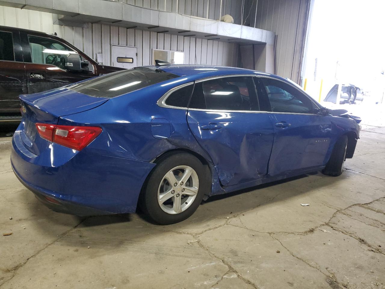 2023 Chevrolet Malibu - Image 3