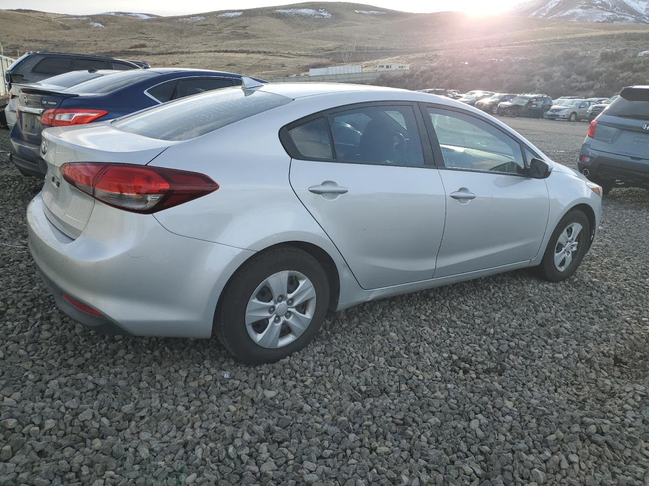 2017 Kia Forte - Image 3