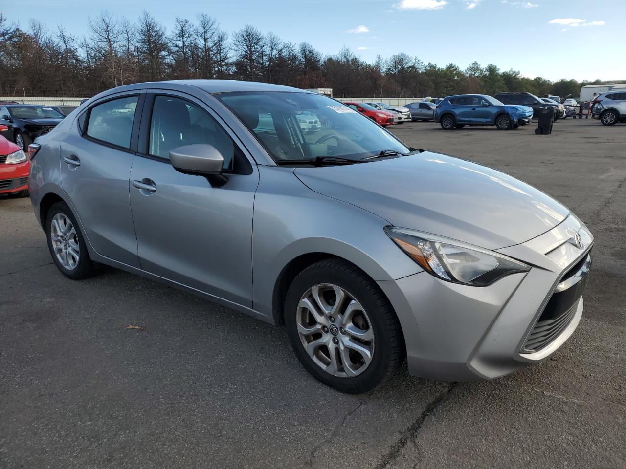 VIN 3MYDLBZV9GY129858 2016 TOYOTA SCION no.4