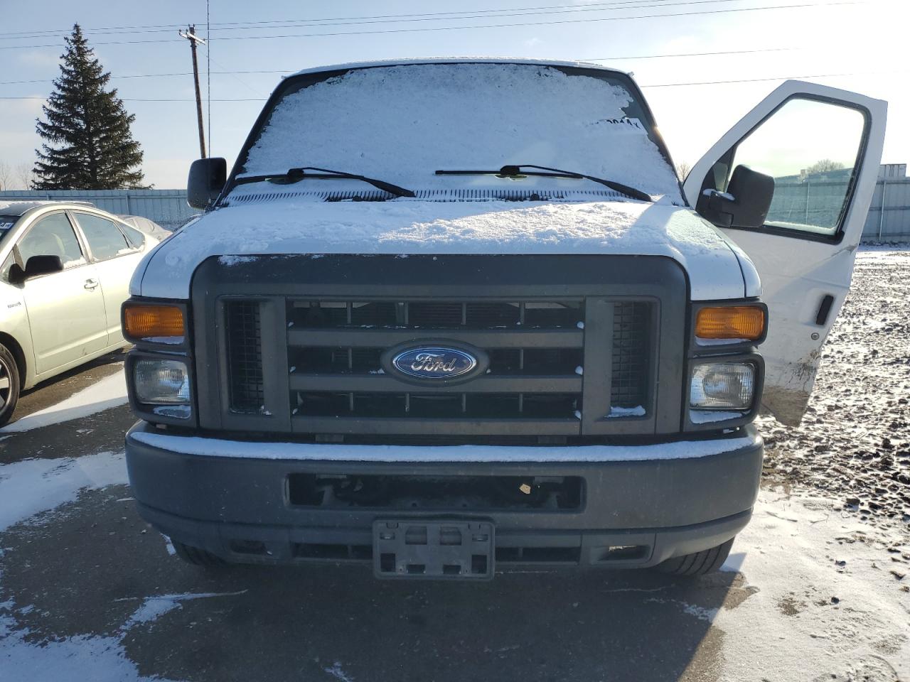 2011 Ford Econoline - Image 5
